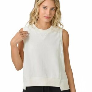 Mystree sleeveless crew neck sweatshirt. Size Large.